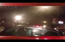 Policjant "rasista" sprawdza murzynkę