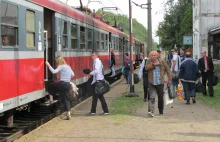 Wrocław: 30 km w dwie godziny. Tak podróżuje się koleją w XXI wieku...