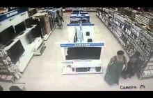 Kobieta ukradł telewizor, ukrywając go między nogami