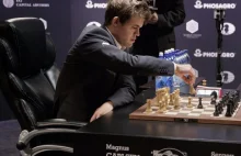 Magnus Carlsen znów mistrzem.