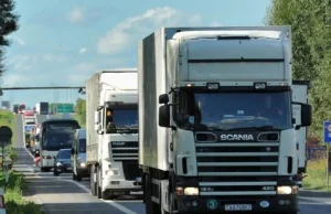 Ciężarówki niszczą drogi, bo służby ich nie pilnują - alarmuje NIK
