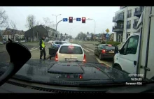 Policyjna interwencja na skrzyżowaniu - Zatrzymanie kierowcy pod wpływem